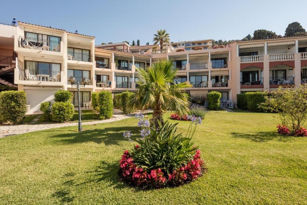 Apparemment borde de mer Résidence L'Ange gardien Villefranche-sur-Mer Extérieur photo